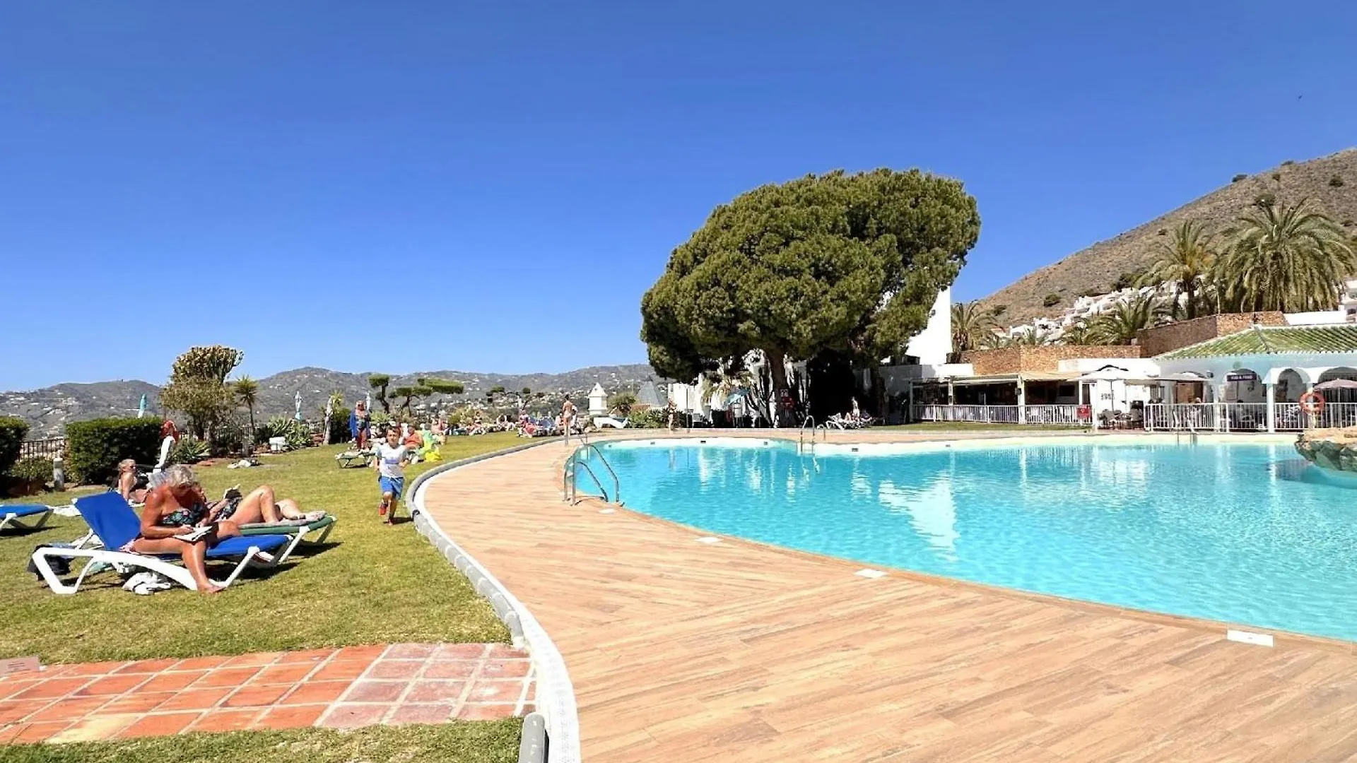 Apartment Ferienwohnung Fuer 4 Personen Ca 40 Qm In Nerja, Andalusien Costa Del Sol